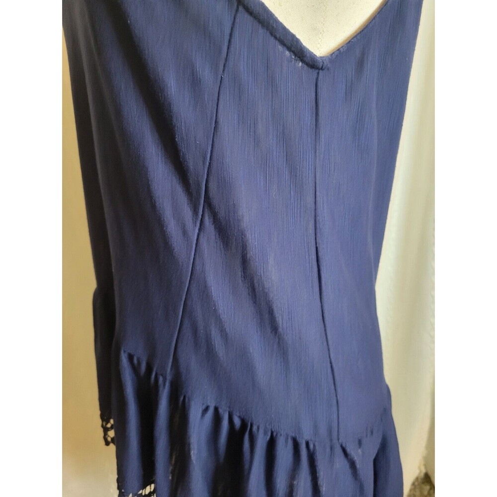 Wallflower‎ Peplum Hi Lo V Neck Tank Semi Sheer Crochet Trim Navy Large - Picture 8 of 8